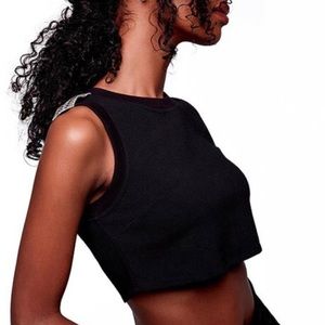 NWT Daya by Zendaya Black Ribbed Crop Top